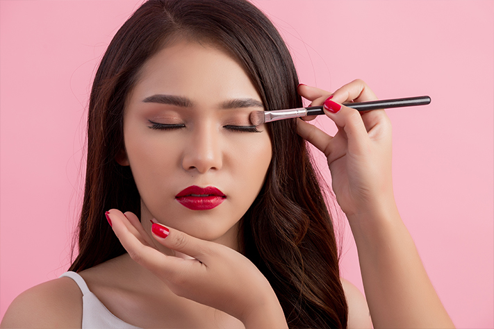 Diploma in Semipermanent Makeup